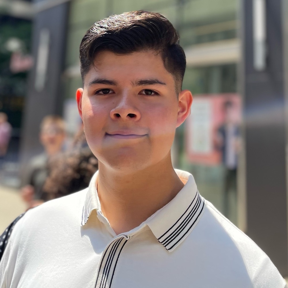 Meet your Posher, Ethan